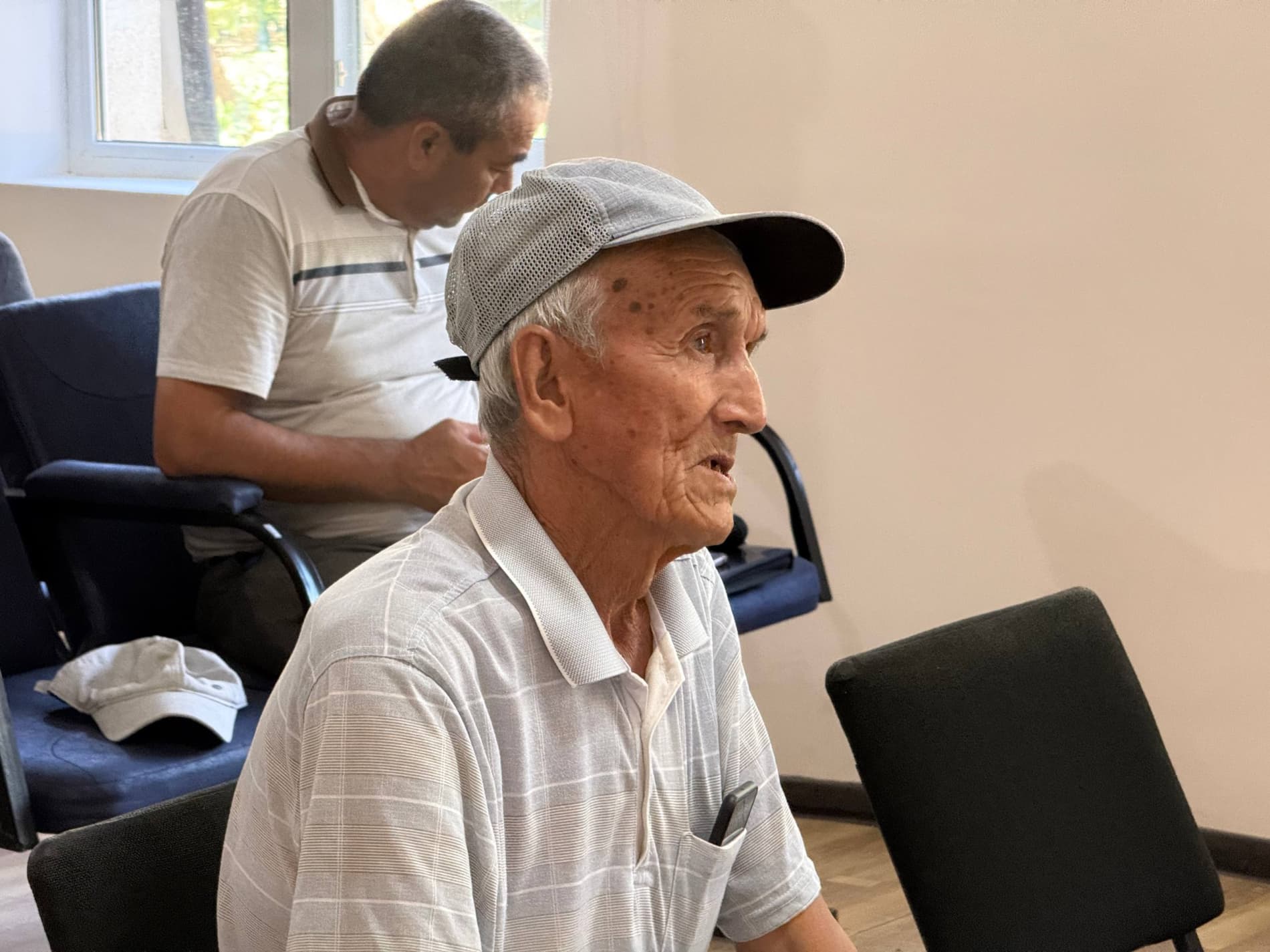 Taxiatosh tumani “Naymanko’l” mahallasi binosida tuman hokimining birinchi o‘rinbosari S.Allambergenov, tuman hokimining o'rinbosari, Oila va xotin-qizlar bo‘limi boshlig‘i G.Bekbergenova fuqarolar bilan uchrashib, ularning murojaatlari, fikr va takliflar