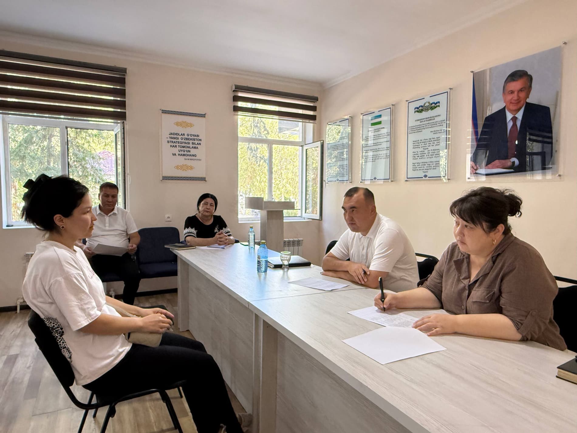 Taxiatosh tumani “Naymanko’l” mahallasi binosida tuman hokimining birinchi o‘rinbosari S.Allambergenov, tuman hokimining o'rinbosari, Oila va xotin-qizlar bo‘limi boshlig‘i G.Bekbergenova fuqarolar bilan uchrashib, ularning murojaatlari, fikr va takliflar