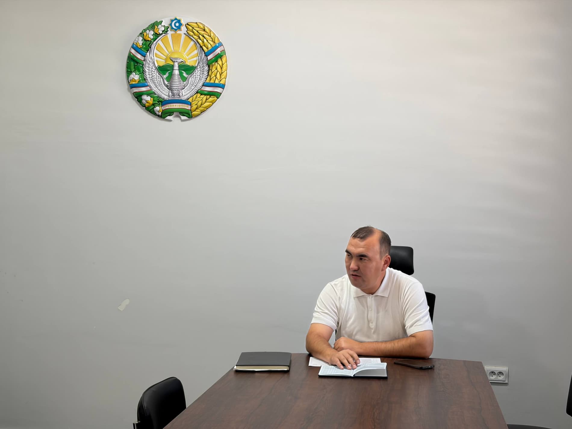 Taxiatosh tumani “Naymanko’l” mahallasi binosida tuman hokimining birinchi o‘rinbosari S.Allambergenov, tuman hokimining o'rinbosari, Oila va xotin-qizlar bo‘limi boshlig‘i G.Bekbergenova fuqarolar bilan uchrashib, ularning murojaatlari, fikr va takliflar