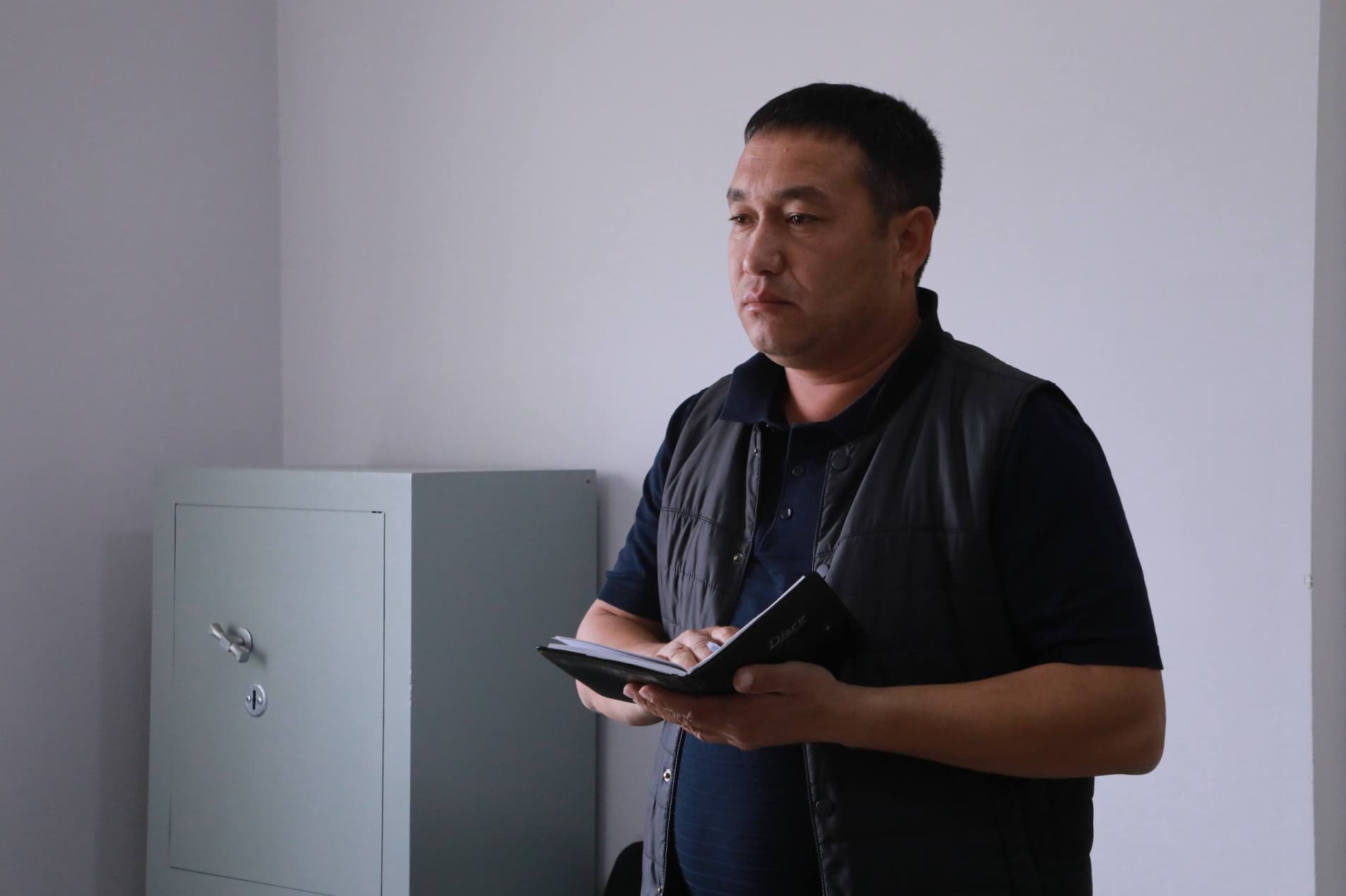Today, at the People's Reception Office of the Takhiatash district, the Khokim of the Takhiatash district, I. Sdikov, held another mobile reception to meet with citizens and listen to their appeals, opinions, and suggestions.
