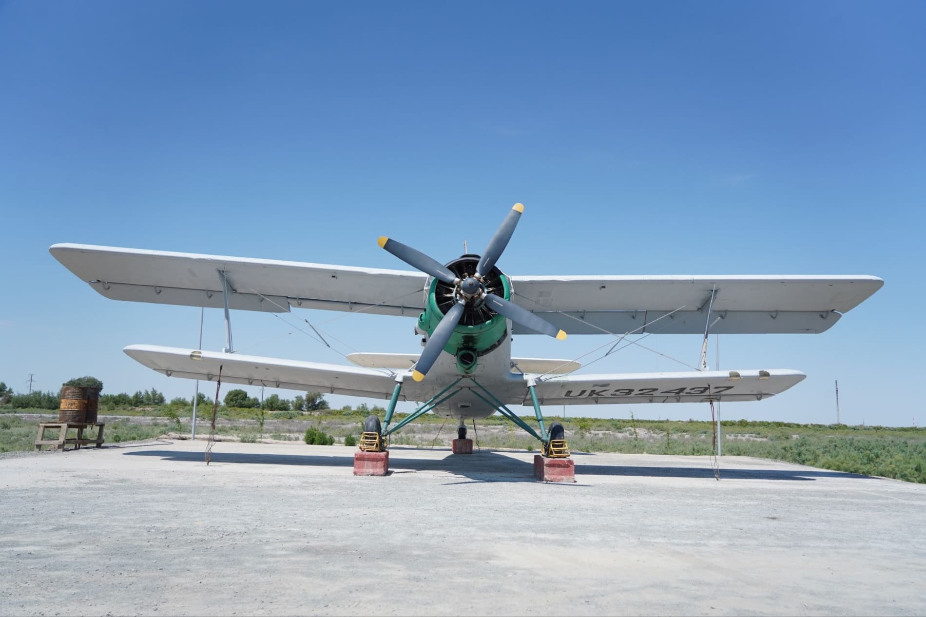 AN-2 - Moynaqlılar yadındaǵı ápsanawiy samolyot