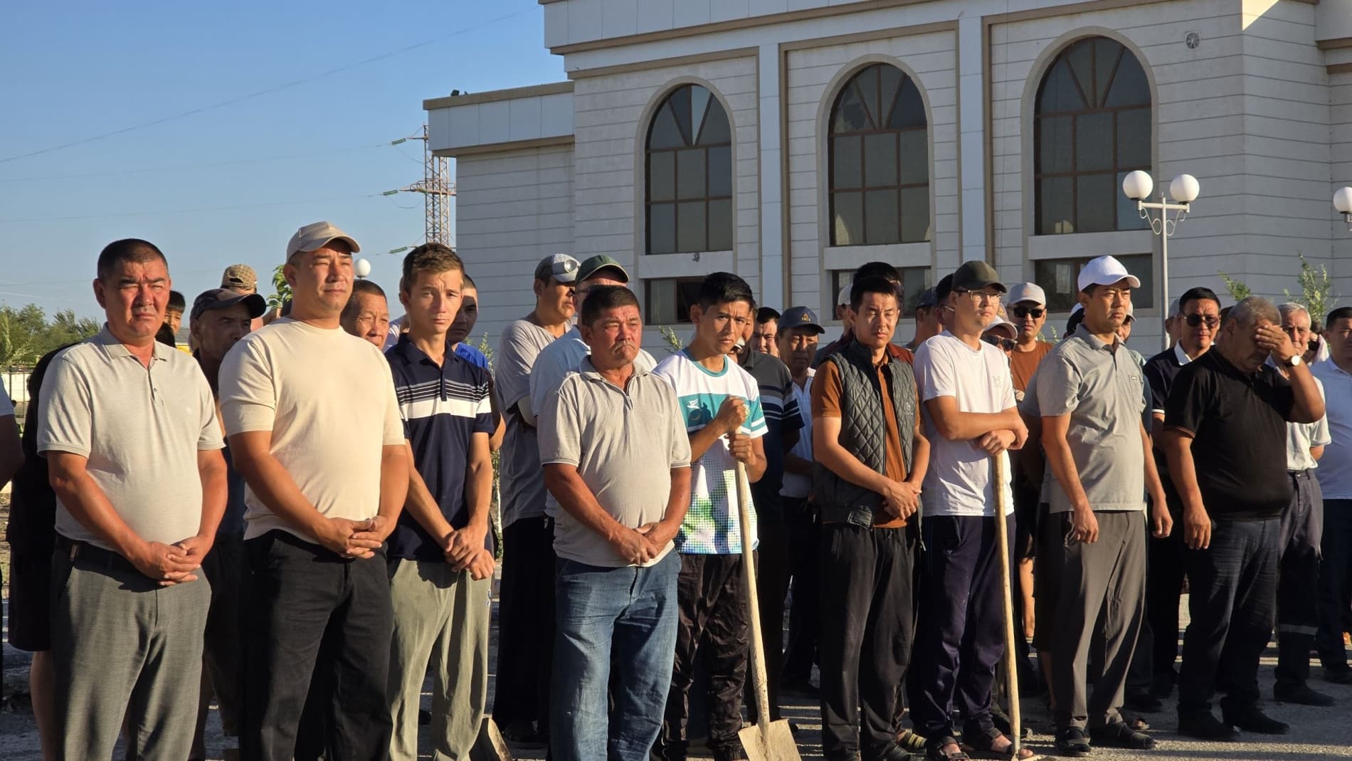 Alisher Bekmuratov "Tozalik qo‘riqchisi" ko‘krak nishoni bilan taqdirlandi