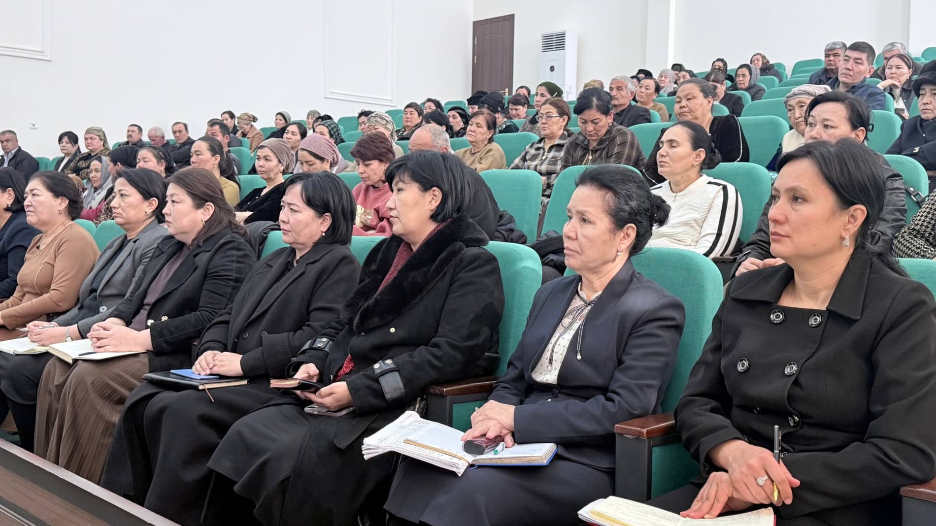 Ipakchilik sohasini yanada rivojlantirishga bag'ishlangan seminar bo'lib o'tdi.