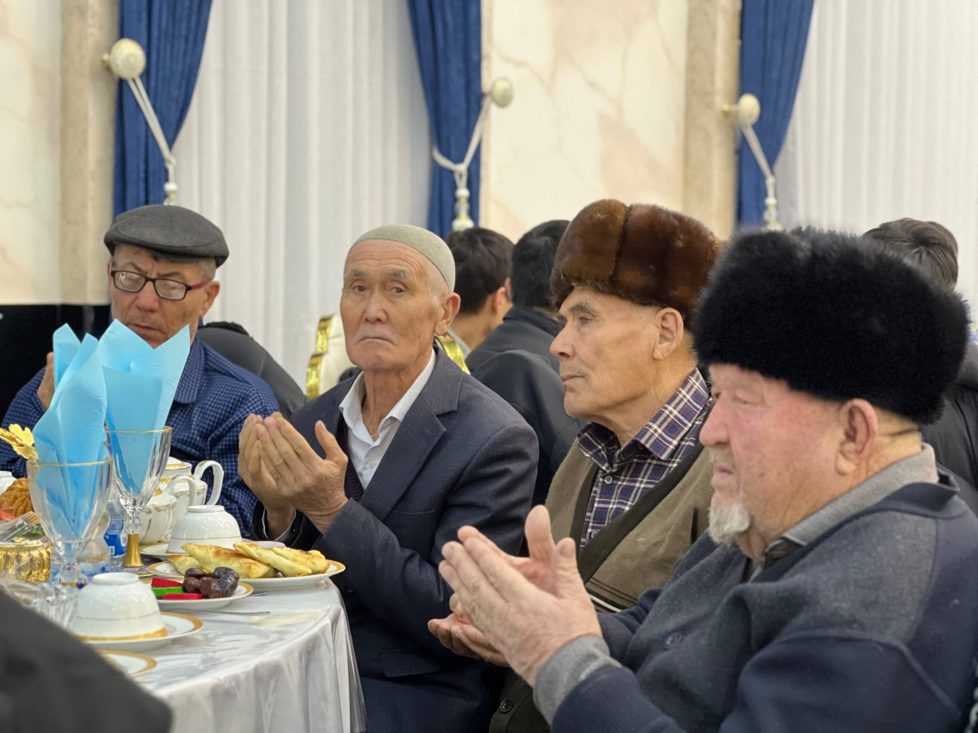 Ramazan-mehir-múriwbet, awızbirshilik hám shúkirshilik ayı