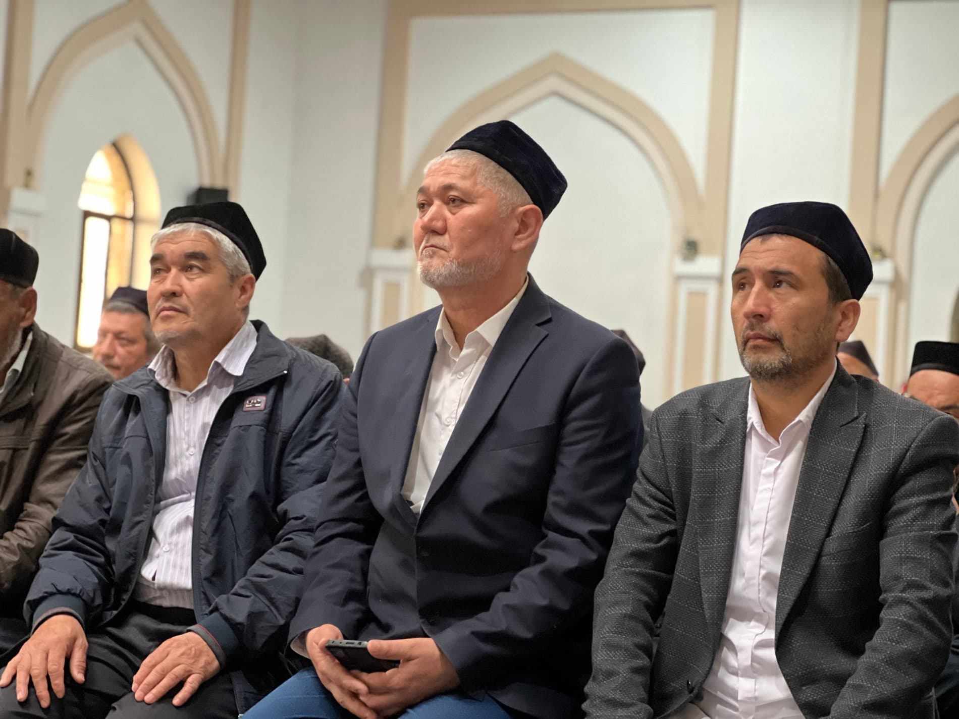 Не допускается расточительство при проведении обрядов и церемоний.