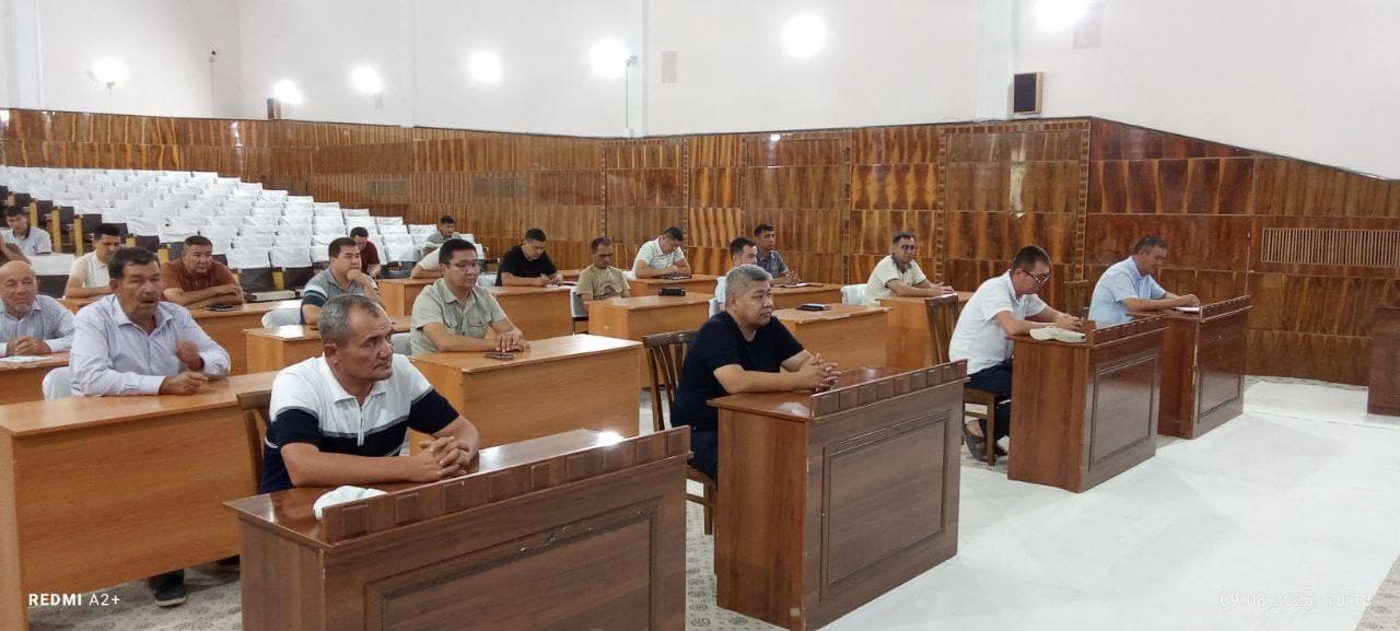 Хожели районы ҳәкимлигиниң мәжилислер залында Халықаралық финанс институтларының кредит қаржыларын өзлестириў бойынша тийисли тараў жуўапкерлер тәрепинен семинар өткерилди.