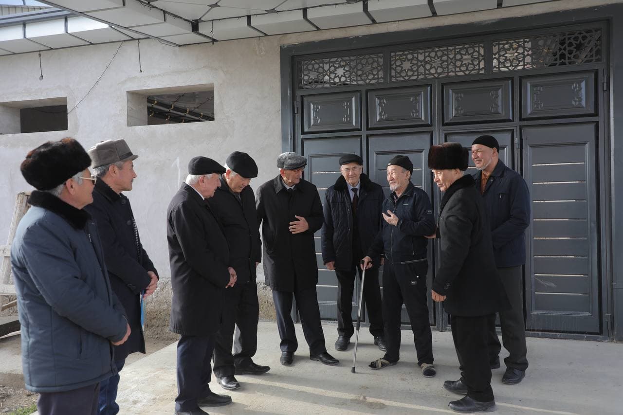 Xo‘jayli tumani 4-sonli maktabda "Keksalar hayoti biz uchun ibrat" mavzusida "Uch avlod" uchrashuvi o‘tkazildi