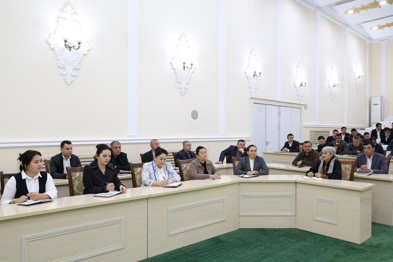 “Mahallalarda teng xizmat ko‘rsatish” loyihasi doirasida seminar o‘tkazildi