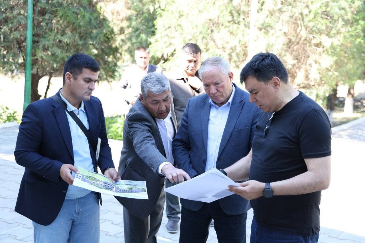 Bugun, Ellikqal’a Raqamli Texnologiyalar texnikumiga Qoraqalpog‘iston Respublikasi Vazirlar Kengashi raisi Ermanov Farxod Urazbayevich hamda O‘zbekiston Respublikasi Prezidenti maslahatchisi — Ekologiya va iqlim o‘zgarishi milliy qo‘mitasi raisi Abduhaki