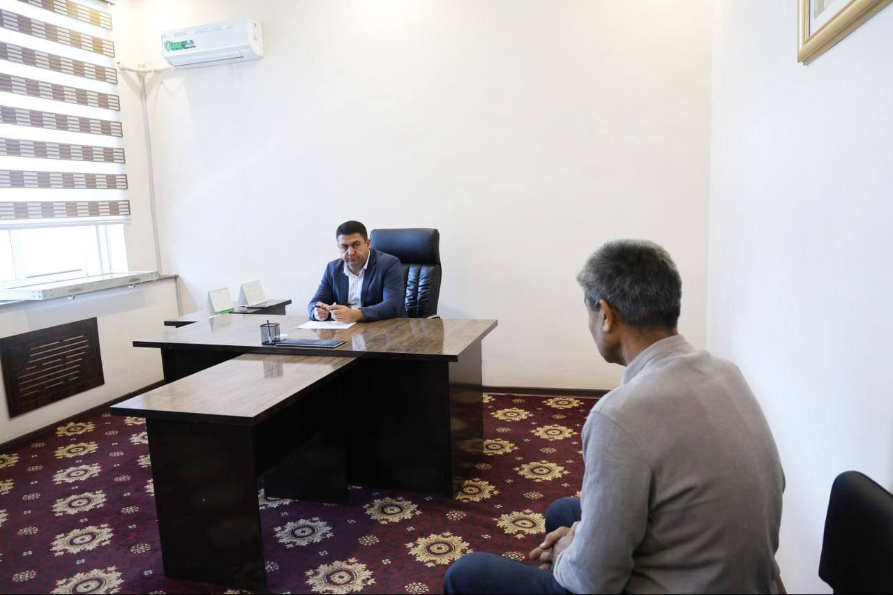 Ayni vaqtda Ellikqal’a tumani hokimi V.Niyazimbetovning yakka tartibdagi fuqarolar qabuli bo‘lib o‘tmoqda.