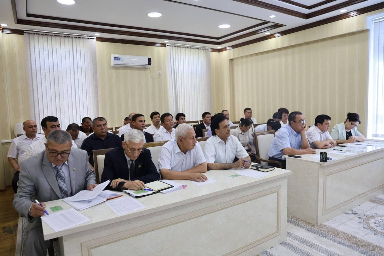 Xalıq deputatları Ellikqala rayonlıq Keńesiniń 24-sessiyası bolıp ótti.