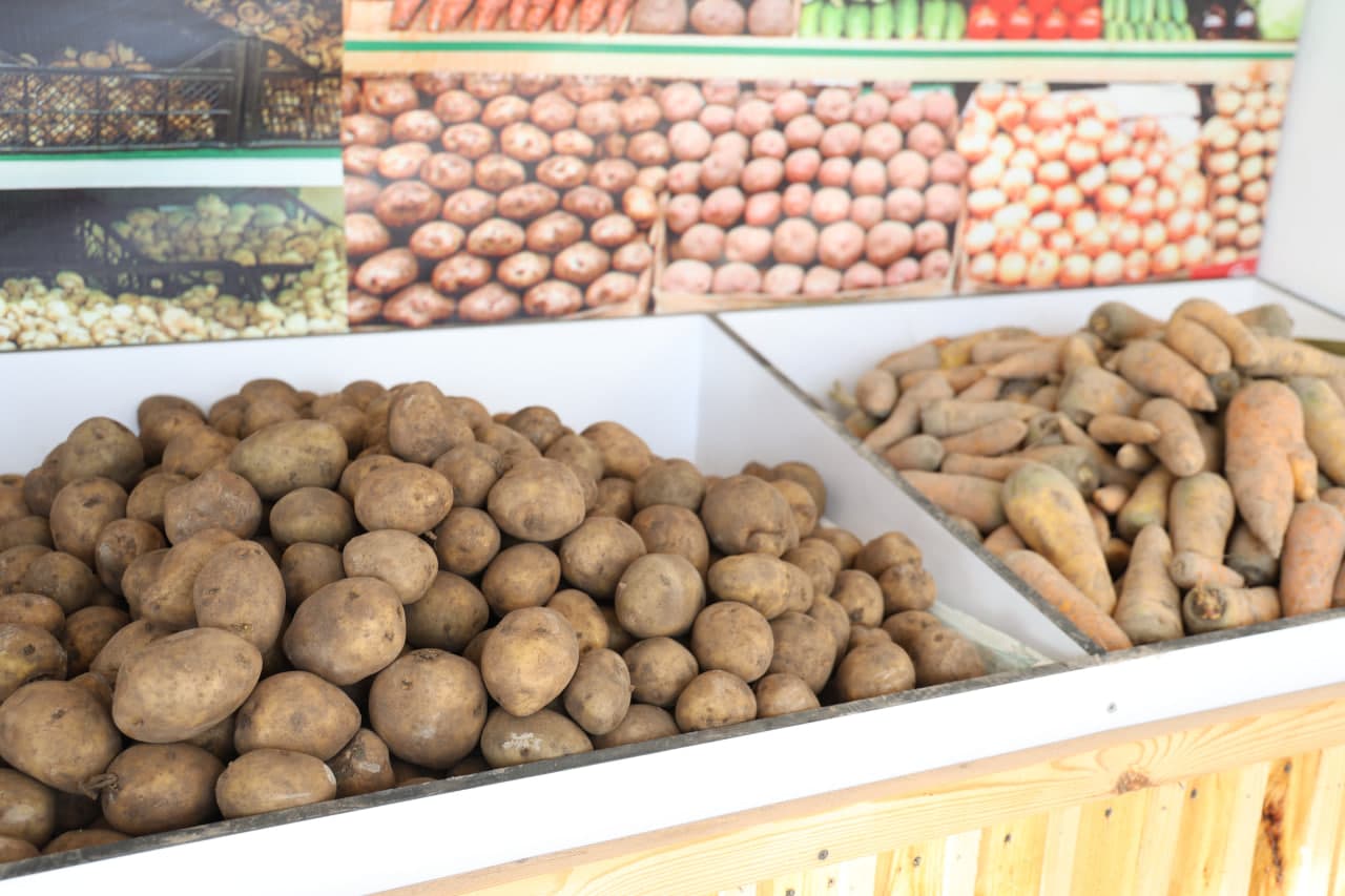 "Ramazan - miyrim-shápáát, awızbirshilik hám shúkirshilik ayı" degen iygilikli ideya tiykarında Qanlıkól rayonı Diyqan bazarında sawda yarmarkası