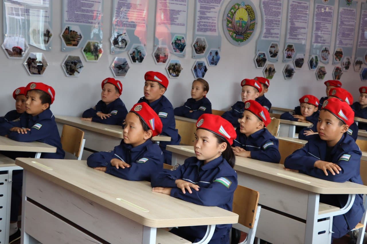 "Мардлик" мактабида "Келажак соати" дарслиги ташкил этилди.