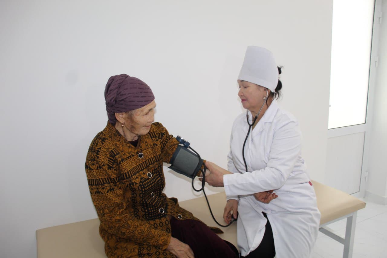 Uyshin mahallasida zamonaviy tibbiyot maskani aholiga sifatli tibbiy xizmat ko‘rsatmoqda