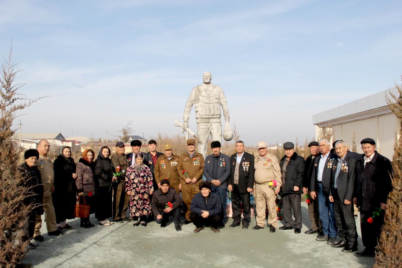 Mardlikka ehtirom, xotiraga sadoqat: Amudaryoda Afg‘on urushi faxriylariga yuksak ehtirom ko‘rsatildi
