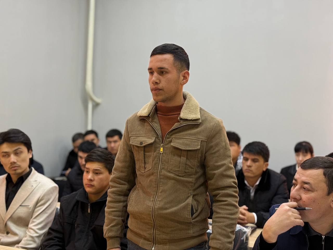 Yoshlar kuni doirasida yoshlar bilan ochiq muloqot o‘tkazildi