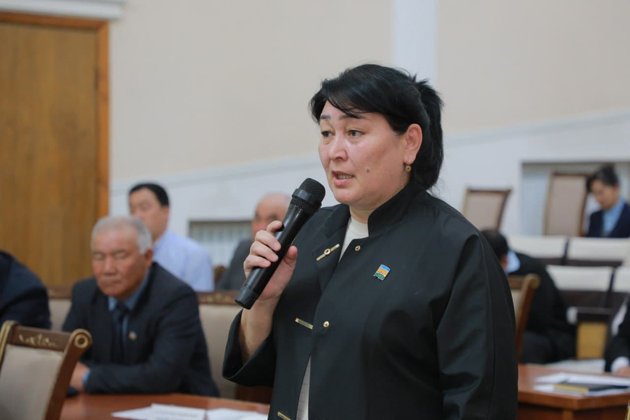 Yettinchi chaqiriq Xalq deputatlari Amudaryo tumani Kengashining 19-sessiyasi to‘g‘risida batafsil rasmiy axborot