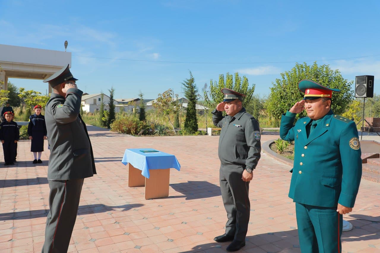 Amudaryo tumanidagi 56-sonli umumta’lim maktabi “Jasorat sinfi” o‘quvchilarining tantanali va’da berish tadbiri o‘tkazildi