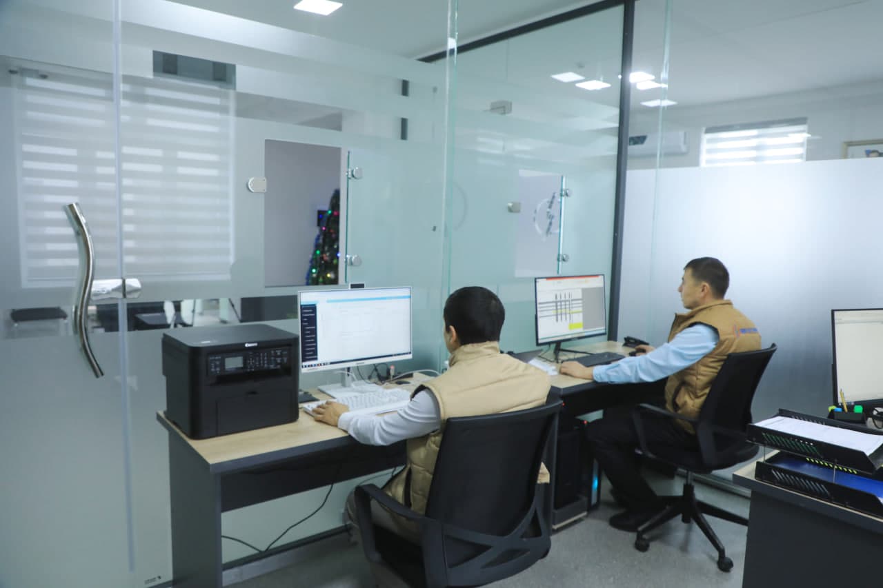 Taxtako‘pir tumani elektr ta’minoti korxonasining yangi binosi foydalanishga topshirildi