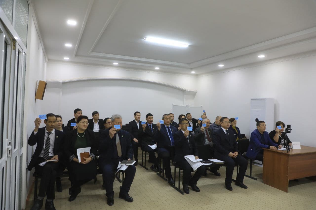 Taxtako‘pir tumani hokimligining majlislar zalida Xalq deputatlari Taxtako‘pir tumani Kengashining navbatdagi o‘n sakkizinchi sessiyasi bo‘lib o‘tdi.