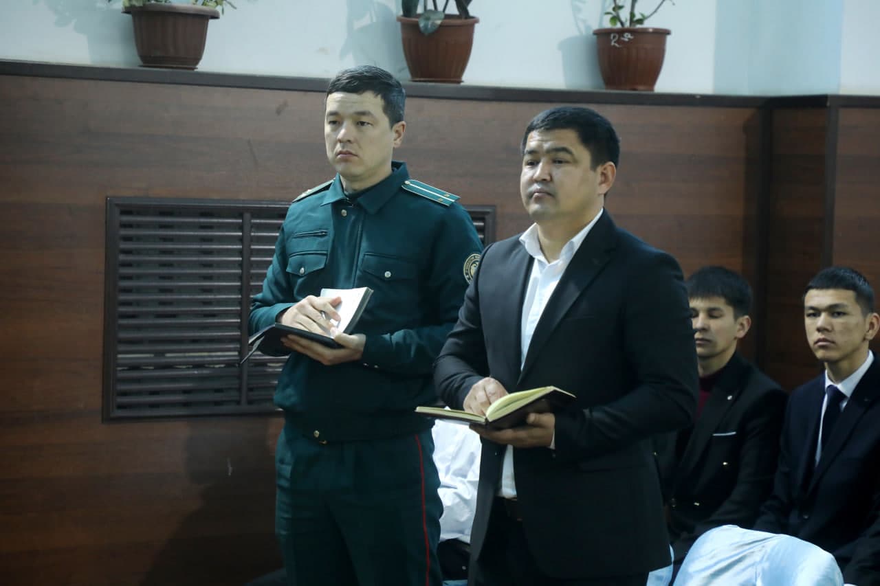 Hurmatli Prezidentimizning tashabbusi bilan mamlakatimizda har haftaning payshanba kuni "Yoshlar kuni" etib belgilangan