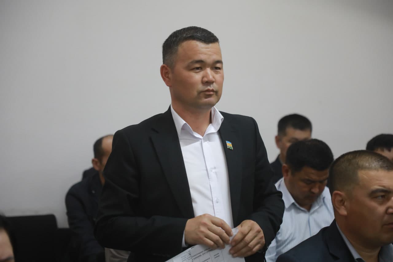 Taxtako‘pir tumani hokimligining majlislar zalida Xalq deputatlari Taxtako‘pir tumani Kengashining navbatdagi o‘n to‘qqizinchi sessiyasi bo‘lib o‘tdi.