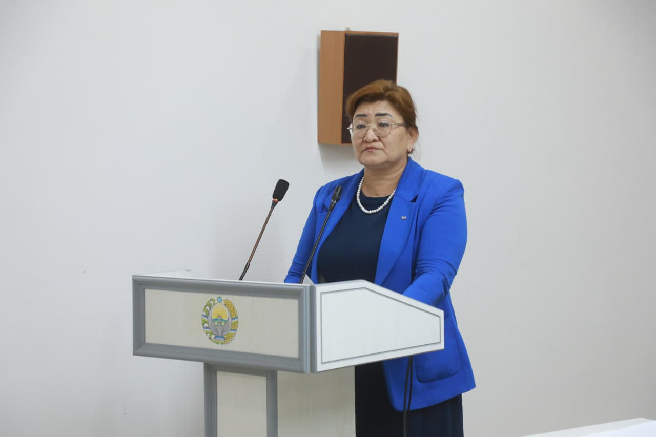 Taxtakópir rayonı hákimliginiń májilisler zalında Xalıq deputatları Taxtakópir rayonlıq Keńesiniń gezektegi 20-sessiyası bolıp ótti