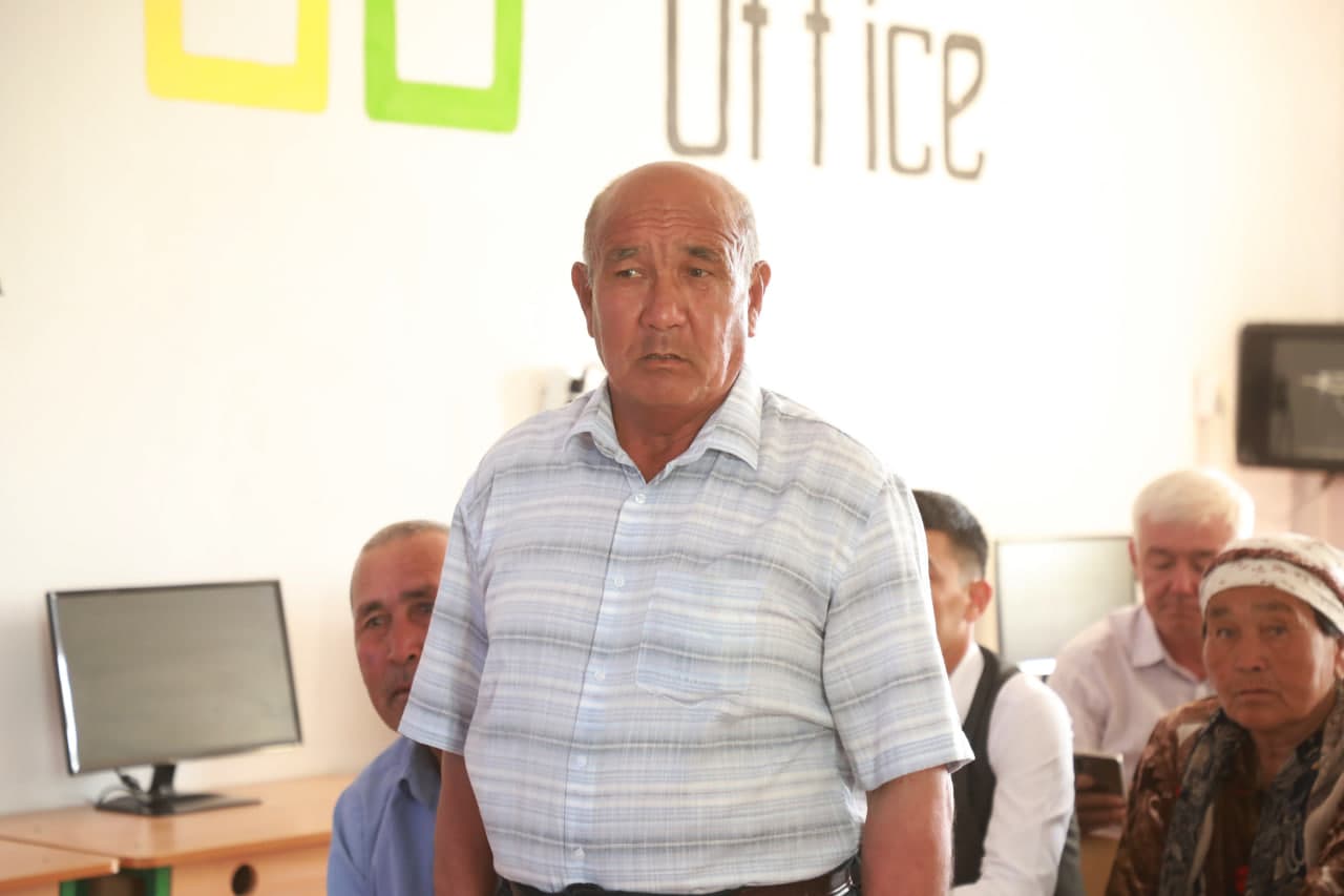 Taxtakópir rayonı hákimi J.Adilov, rayonlıq IIB baslıǵı M.Bawetdinov penen birgelikte «Ózbekstan» mákan puqaralar jıyını aymaǵında puqaralar menen ushırasıp, olardıń múrájatları, pikir hám usınısların tıńlaw maqsetinde gezektegi kóshpeli qabıllawın ótkerd