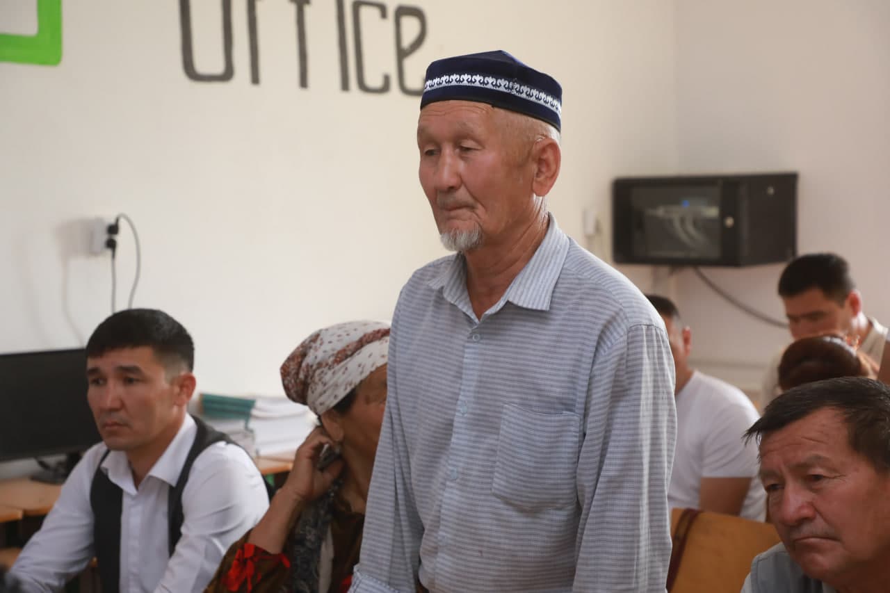 Taxtakópir rayonı hákimi J.Adilov, rayonlıq IIB baslıǵı M.Bawetdinov penen birgelikte «Ózbekstan» mákan puqaralar jıyını aymaǵında puqaralar menen ushırasıp, olardıń múrájatları, pikir hám usınısların tıńlaw maqsetinde gezektegi kóshpeli qabıllawın ótkerd