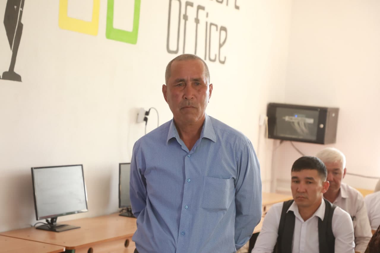 Taxtakópir rayonı hákimi J.Adilov, rayonlıq IIB baslıǵı M.Bawetdinov penen birgelikte «Ózbekstan» mákan puqaralar jıyını aymaǵında puqaralar menen ushırasıp, olardıń múrájatları, pikir hám usınısların tıńlaw maqsetinde gezektegi kóshpeli qabıllawın ótkerd