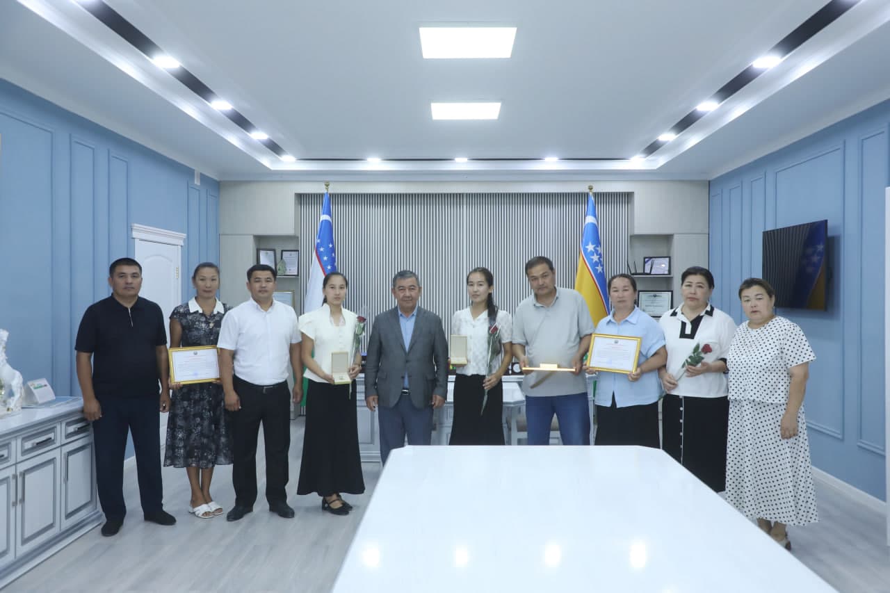 Umumta’lim maktablari bitiruvchilariga oltin medallar topshirildi