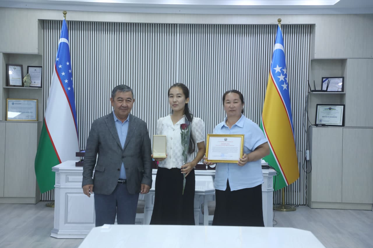 Umumta’lim maktablari bitiruvchilariga oltin medallar topshirildi