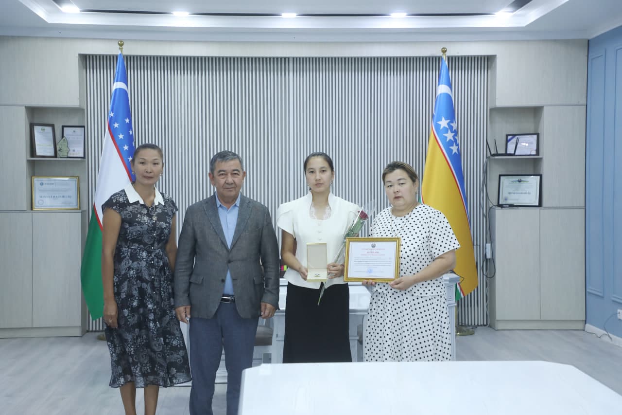 Umumta’lim maktablari bitiruvchilariga oltin medallar topshirildi