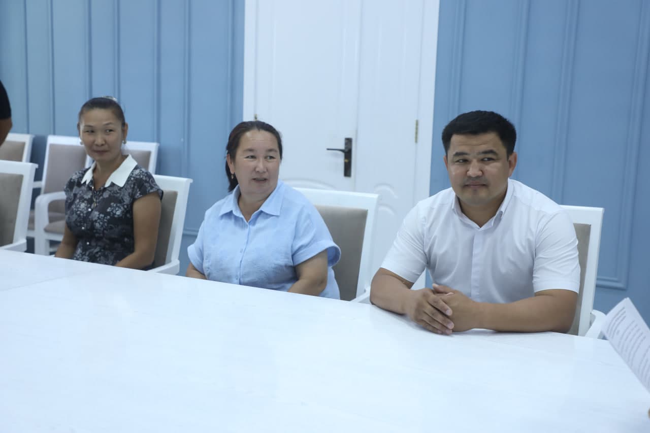 Umumta’lim maktablari bitiruvchilariga oltin medallar topshirildi