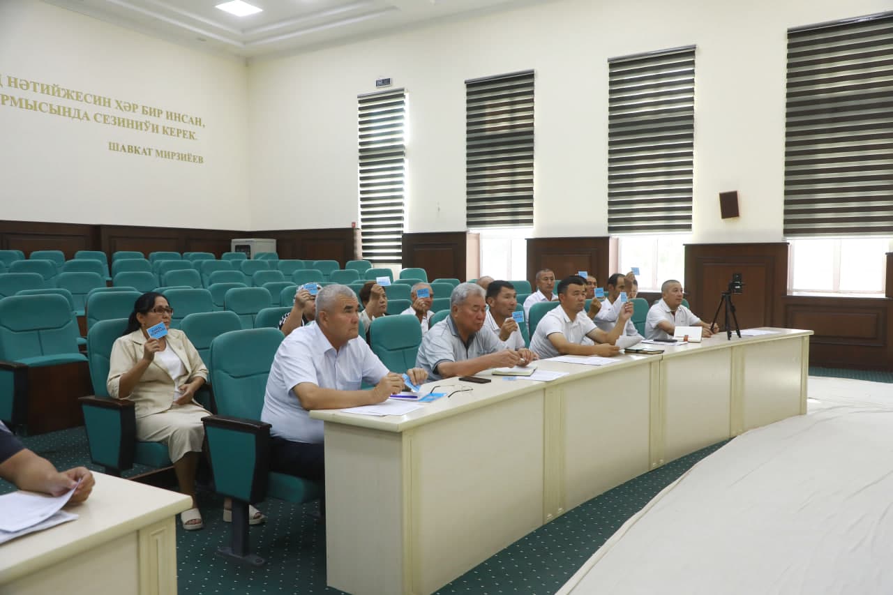 Taxtako‘pir tumani hokimligining majlislar zalida Xalq deputatlari Taxtako‘pir tumani Kengashining navbatdagi 22-sessiyasi bo‘lib o‘tdi.
