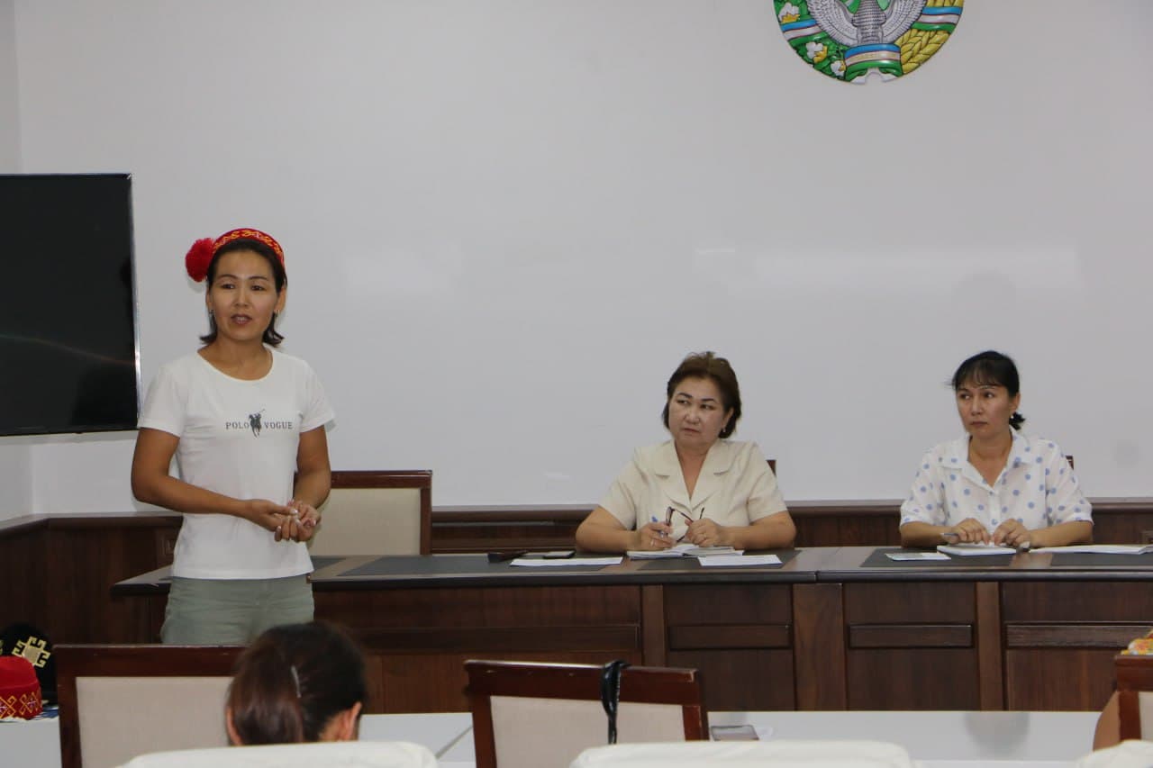 Қўнғирот туманида ишсиз хотин-қизларни ҳунармандчиликка йўналтириш бўйича семинар-тренинг ўтказилди