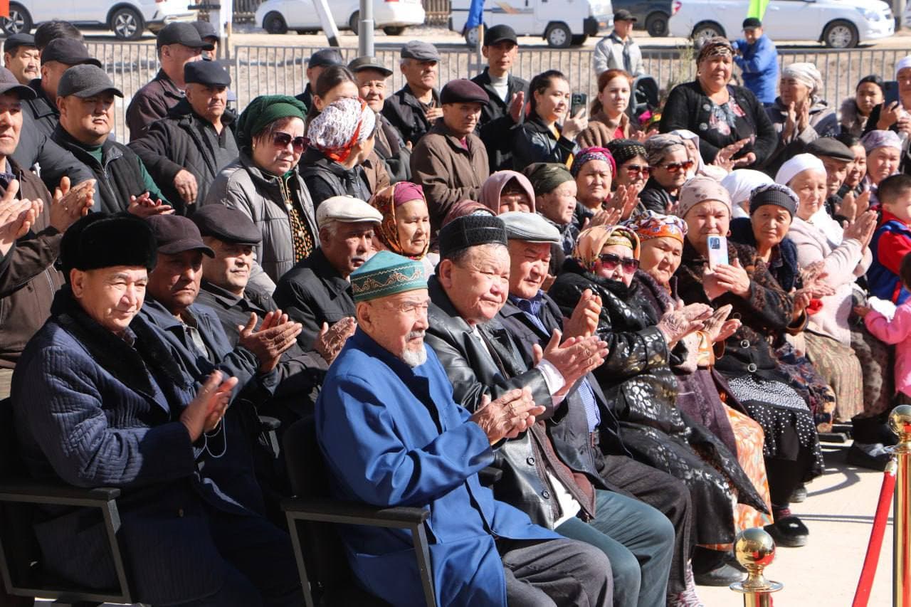 Qo‘ng‘irot tumanida yangi maktab foydalanishga topshirildi