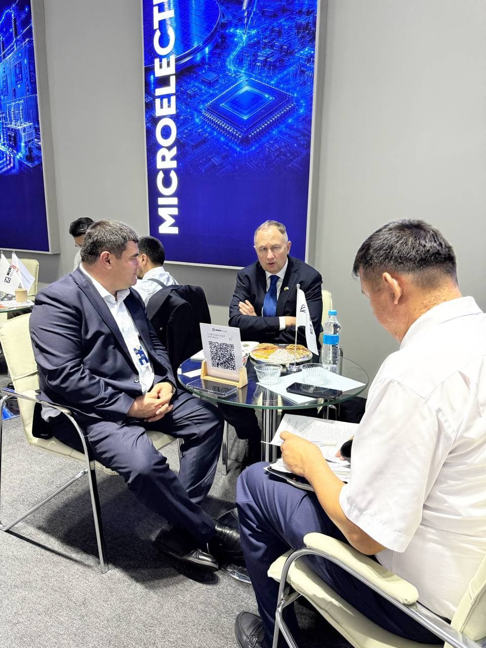 Paytaxtımızda ótkerilip atırǵan abıraylı xalıqaralıq investiciyalıq ilaj - besinshi Tashkent xalıqaralıq investiciyalıq forumında Qońırat rayonı delegaciyası da belsene qatnaspaqta