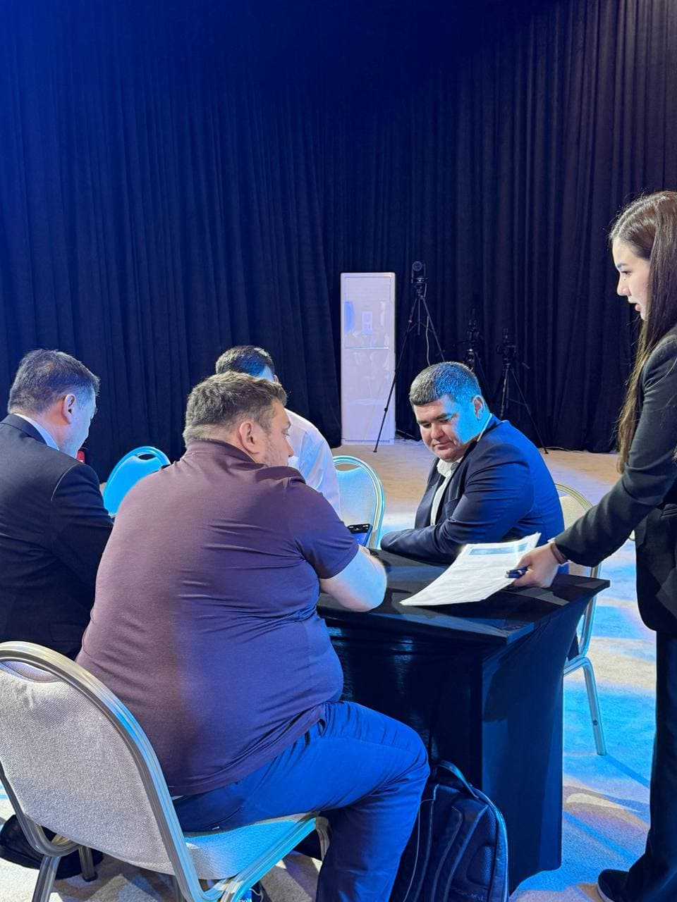 Paytaxtımızda ótkerilip atırǵan abıraylı xalıqaralıq investiciyalıq ilaj - besinshi Tashkent xalıqaralıq investiciyalıq forumında Qońırat rayonı delegaciyası da belsene qatnaspaqta
