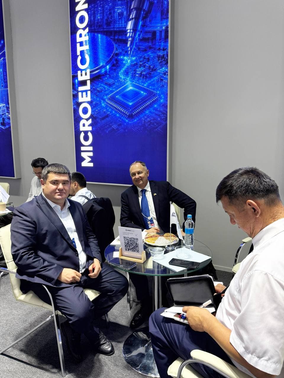 Paytaxtımızda ótkerilip atırǵan abıraylı xalıqaralıq investiciyalıq ilaj - besinshi Tashkent xalıqaralıq investiciyalıq forumında Qońırat rayonı delegaciyası da belsene qatnaspaqta