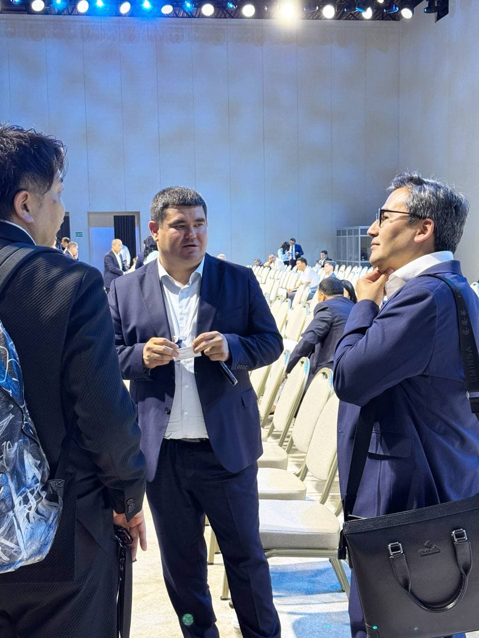Paytaxtımızda ótkerilip atırǵan abıraylı xalıqaralıq investiciyalıq ilaj - besinshi Tashkent xalıqaralıq investiciyalıq forumında Qońırat rayonı delegaciyası da belsene qatnaspaqta