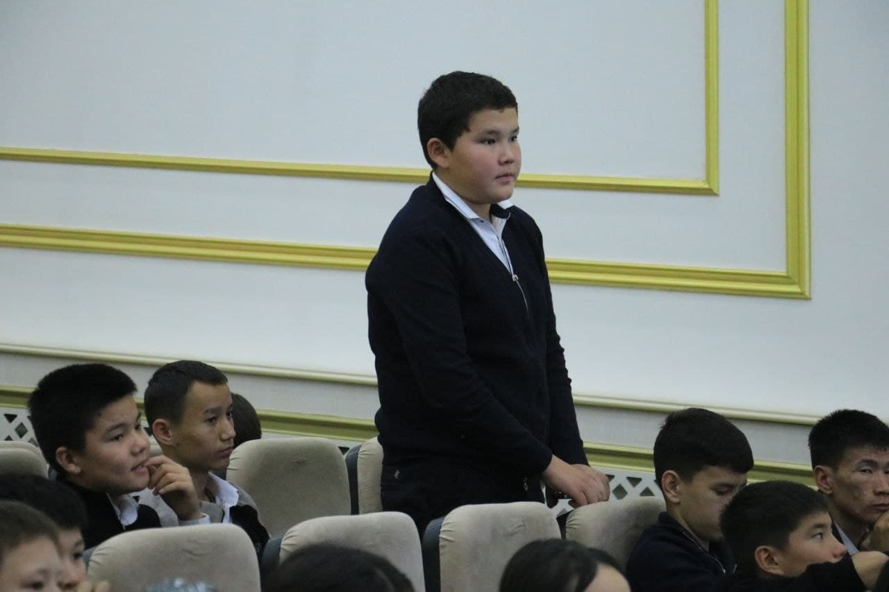 QO‘NG‘IROT TUMANIDA SUN’IY INTELLEKT VA STARTAPLAR BO‘YICHA SEMINAR-TRENING TASHKIL ETILDI
