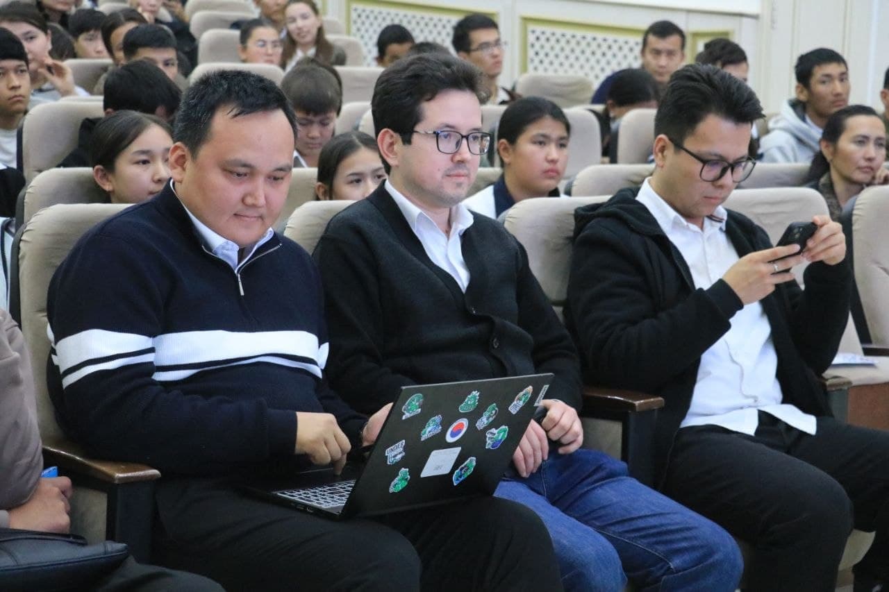 QO‘NG‘IROT TUMANIDA SUN’IY INTELLEKT VA STARTAPLAR BO‘YICHA SEMINAR-TRENING TASHKIL ETILDI