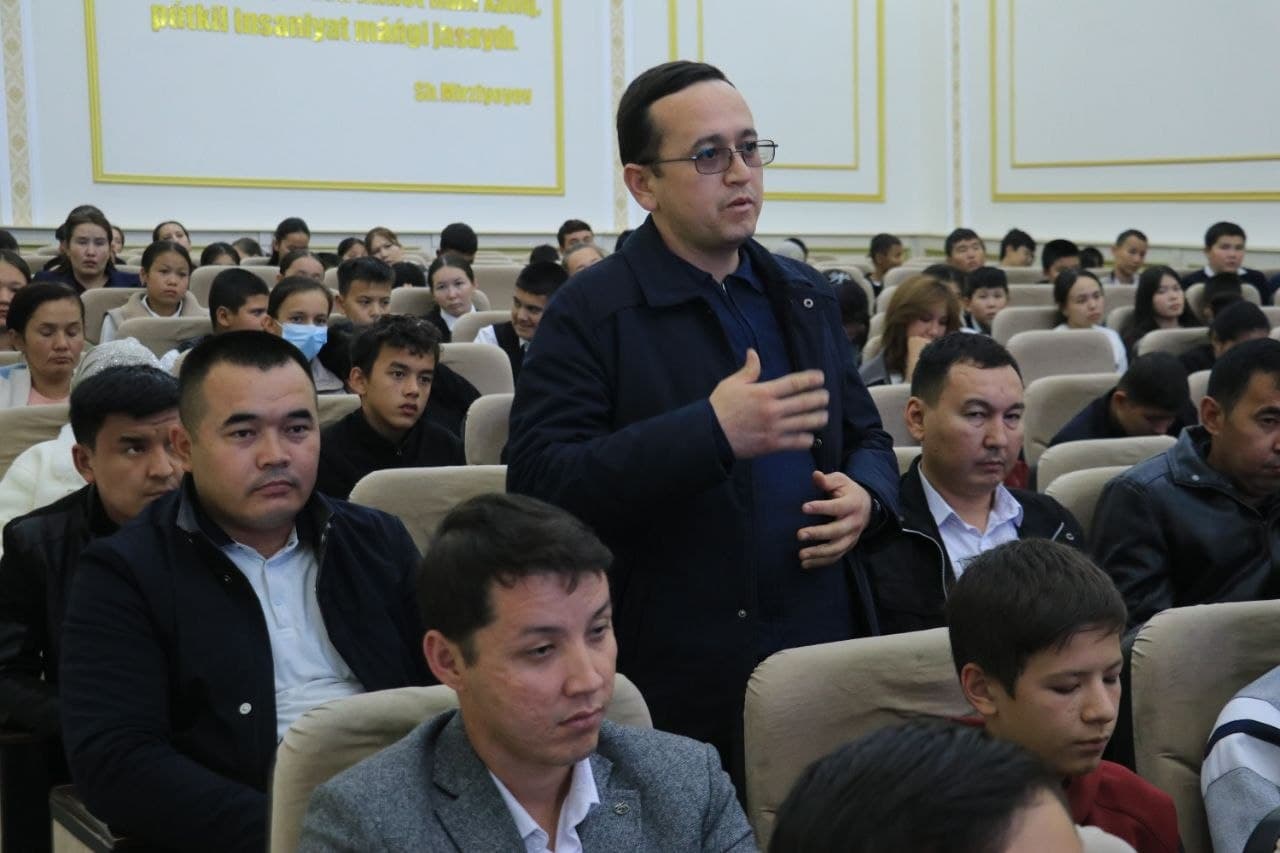 QO‘NG‘IROT TUMANIDA SUN’IY INTELLEKT VA STARTAPLAR BO‘YICHA SEMINAR-TRENING TASHKIL ETILDI