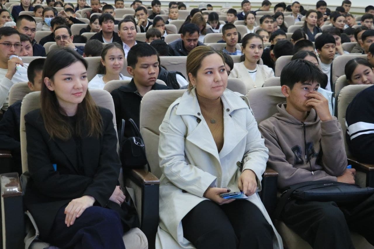 QO‘NG‘IROT TUMANIDA SUN’IY INTELLEKT VA STARTAPLAR BO‘YICHA SEMINAR-TRENING TASHKIL ETILDI