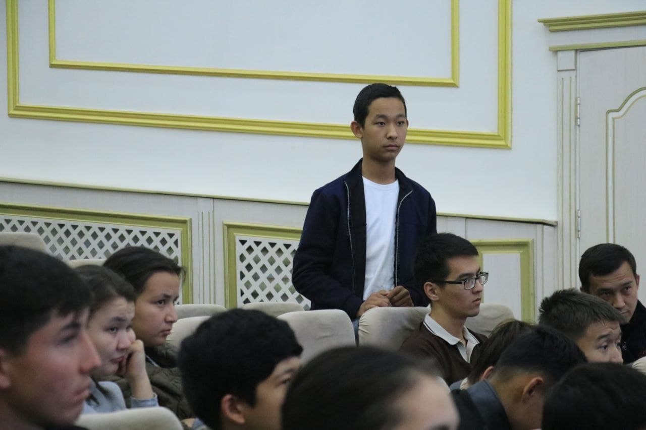 QO‘NG‘IROT TUMANIDA SUN’IY INTELLEKT VA STARTAPLAR BO‘YICHA SEMINAR-TRENING TASHKIL ETILDI