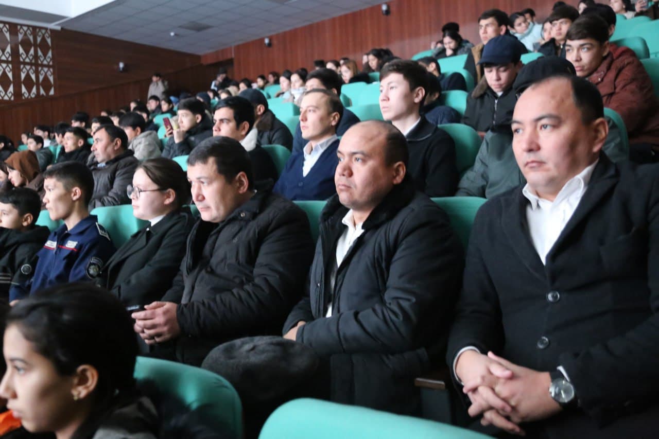 ПРОКУРОР ВА ЁШЛАР УЧРАШУВИ