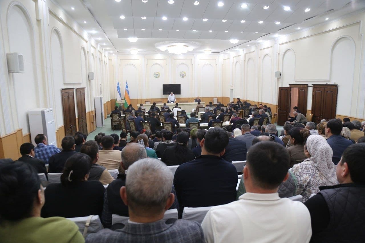 Toʻrtkoʻl tumani hokimligida tumanda kambagʻallikni qisqartirish borasida amalga oshirilayotgan va rejalashtirilgan ustuvor vazifalarga bagʻishlangan kengaytirilgan yigʻilish boʻlib oʻtdi