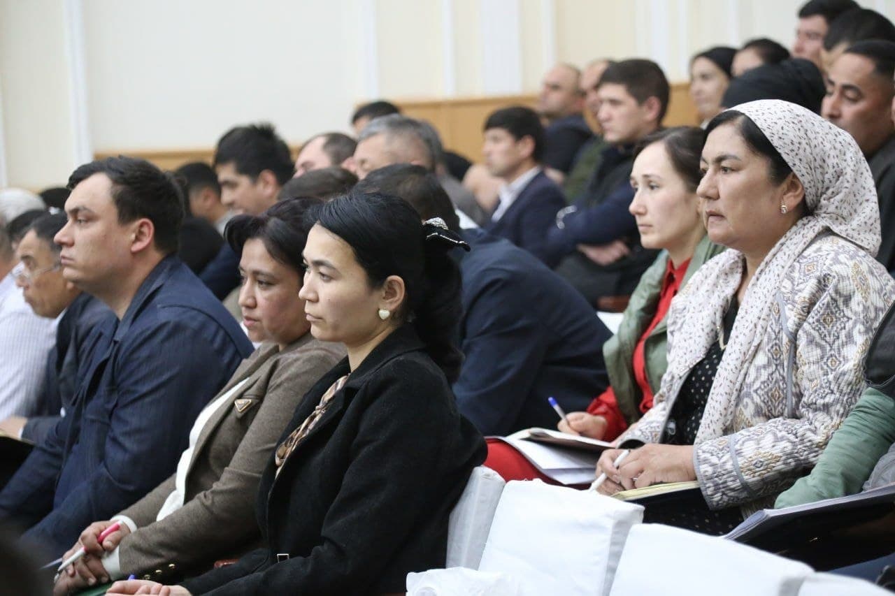 Toʻrtkoʻl tumani hokimligida tumanda kambagʻallikni qisqartirish borasida amalga oshirilayotgan va rejalashtirilgan ustuvor vazifalarga bagʻishlangan kengaytirilgan yigʻilish boʻlib oʻtdi
