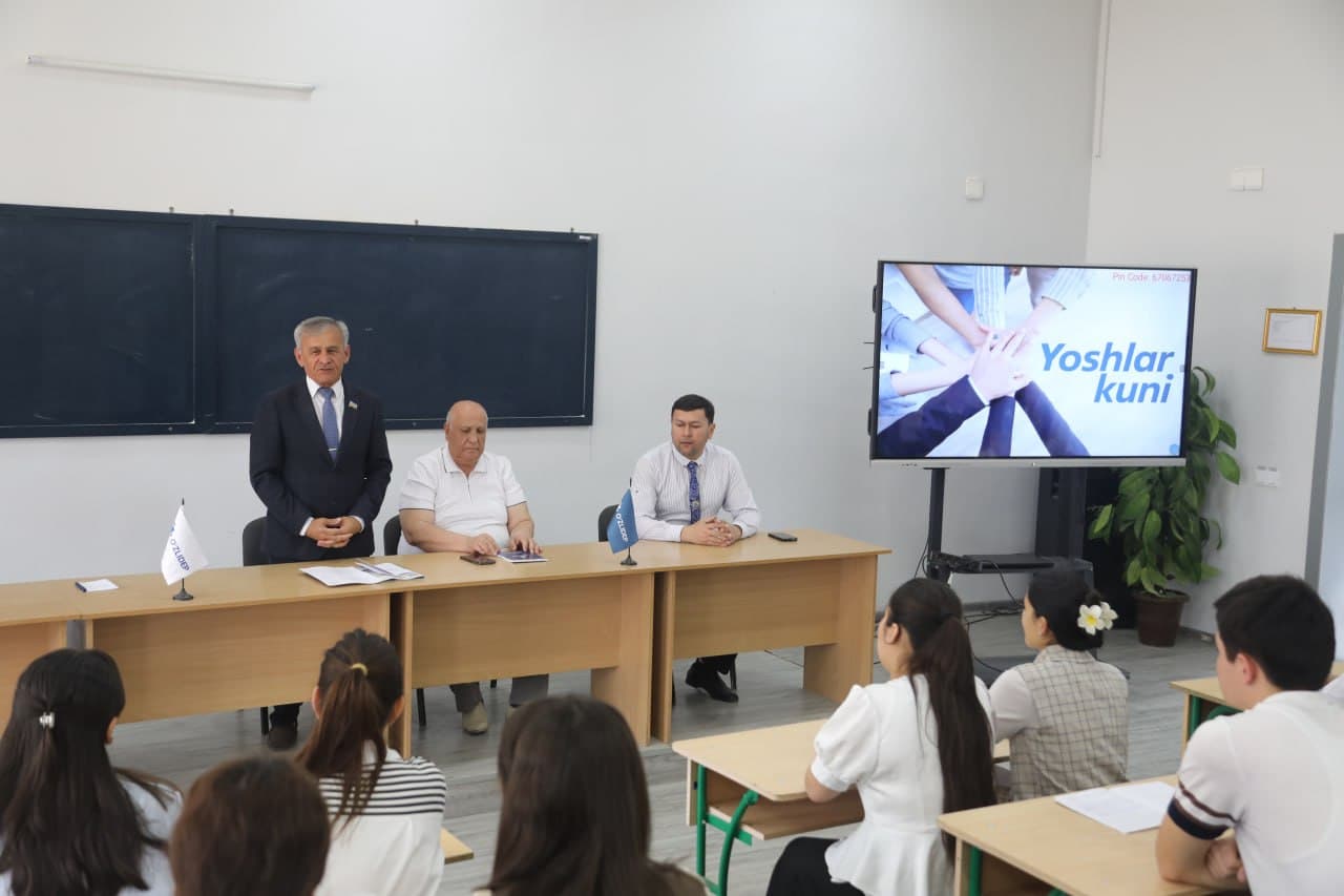 Yoshlar kuni munosabati bilan TDIU To‘rtko‘l fakultetida mazmunli va ochiq muloqot ruhidagi uchrashuv bo‘lib o‘tdi!